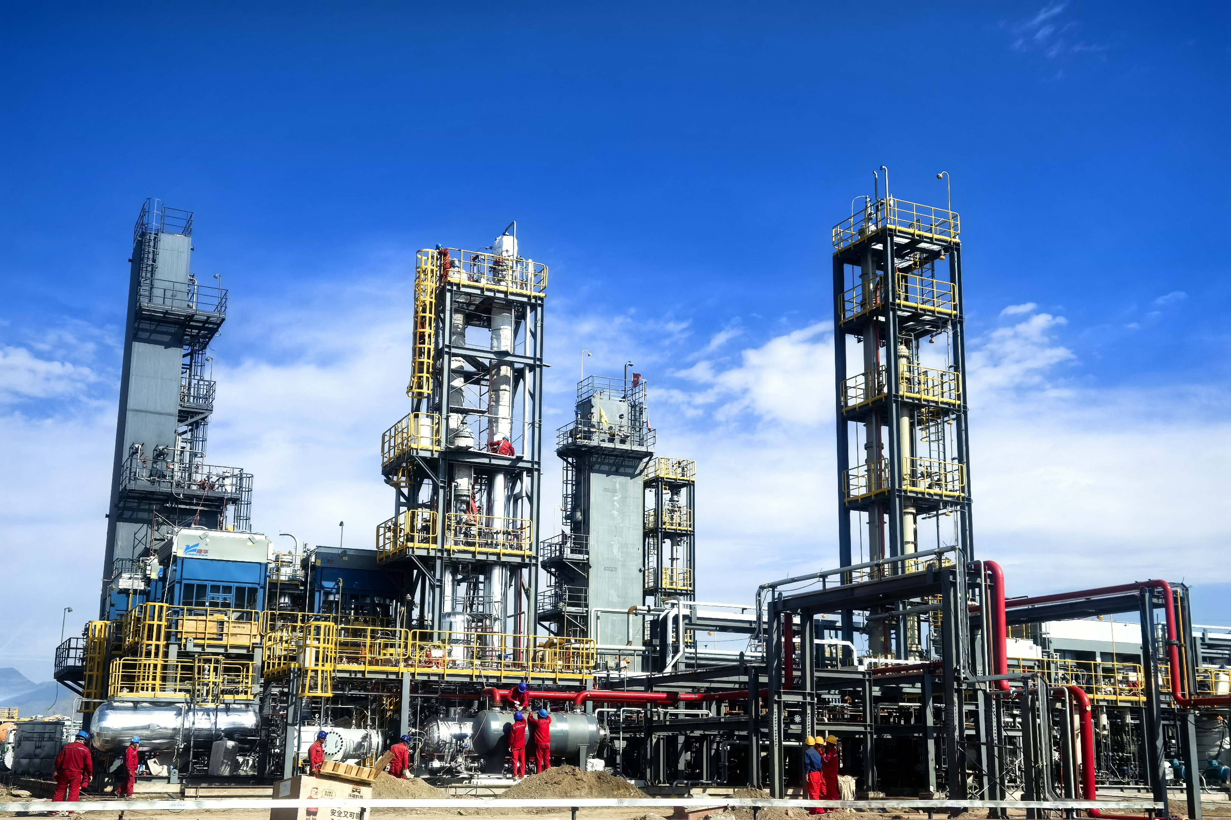 塔里木油田阿图什气藏恰探1井、阿北1JS井试采项目地面工程             公司首套LNG天然气液化装置